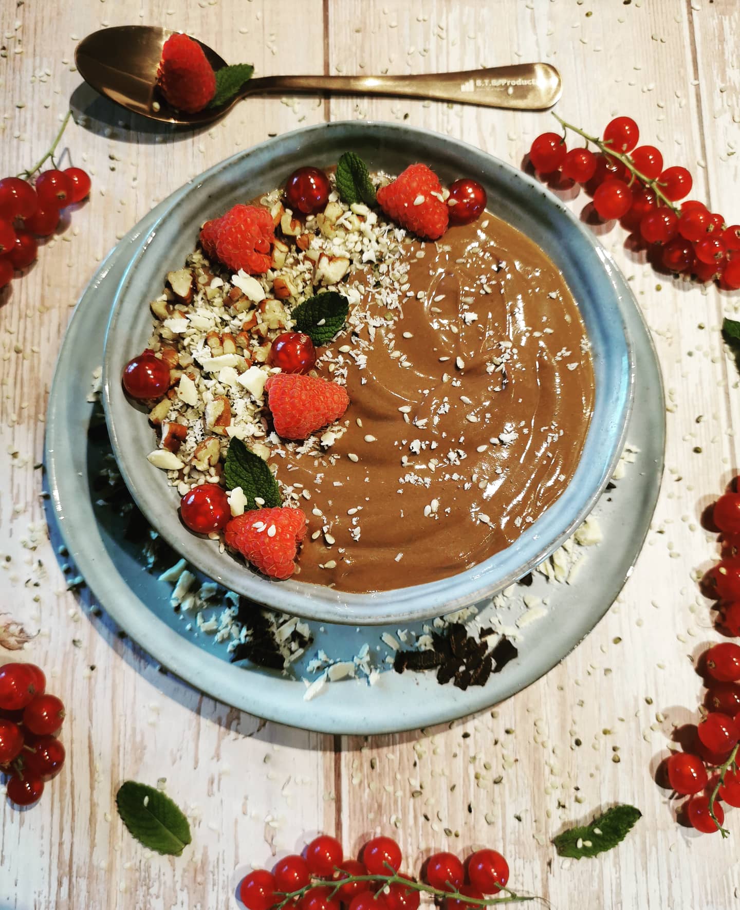 Recept: Chocolade-avocado pudding met karnemelkpoeder