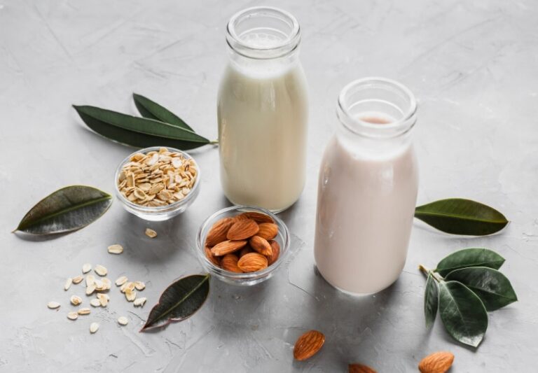 Voedingstrends voor 2025, bio melk, bio zuivel, vegan